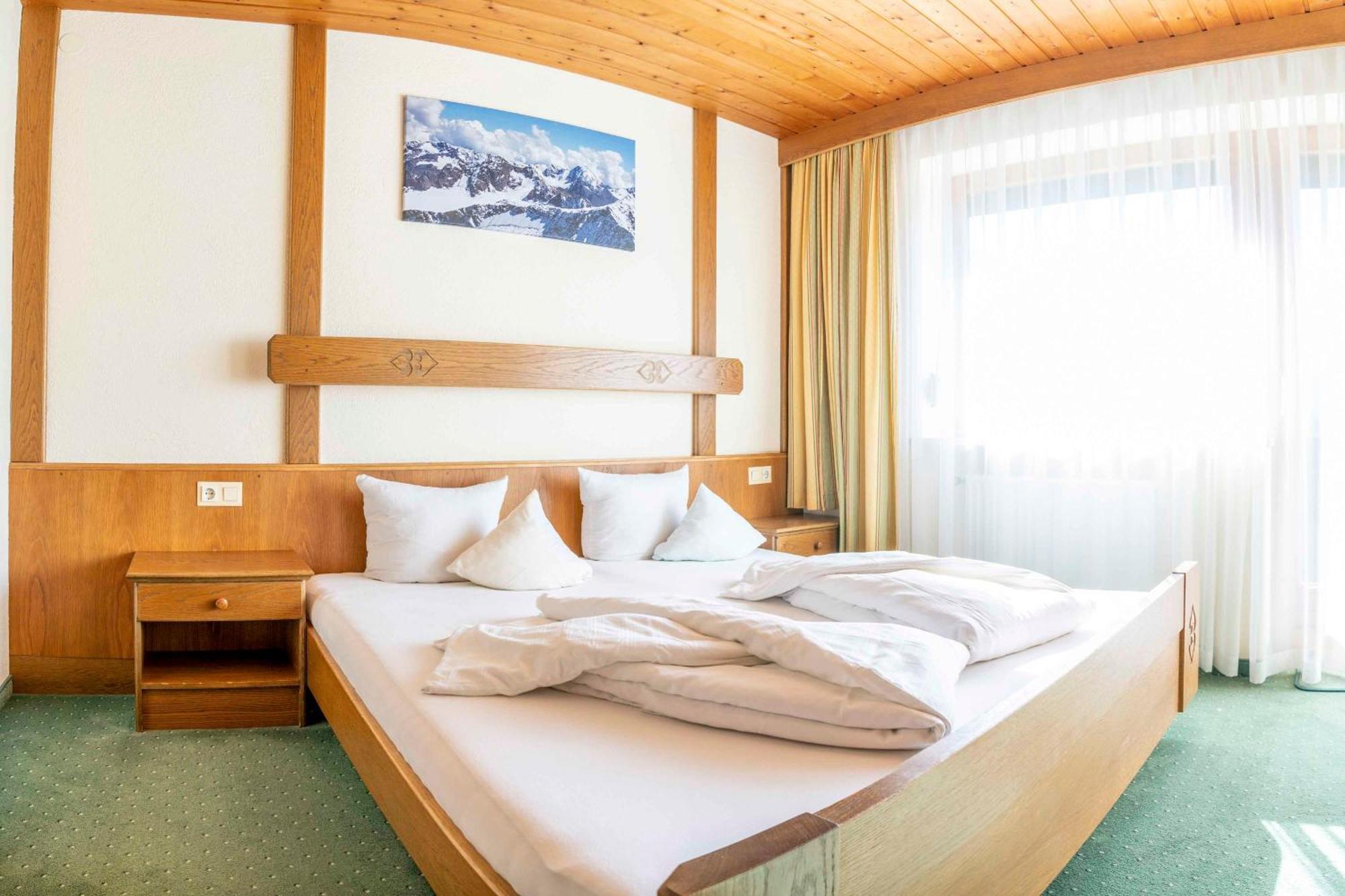 Ferienwohnungen Monja Und Dietmar Thoeni Arzl im Pitztal Buitenkant foto