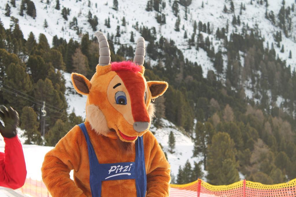 Ferienwohnungen Monja Und Dietmar Thoeni Arzl im Pitztal Buitenkant foto