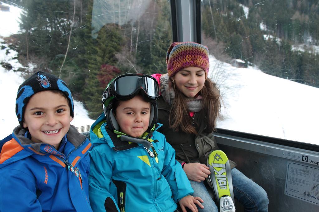 Ferienwohnungen Monja Und Dietmar Thoeni Arzl im Pitztal Buitenkant foto